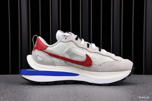 Royal Fuchsia Game Nike CV1363-100 sacai Vaporwaffle  Sport 1112